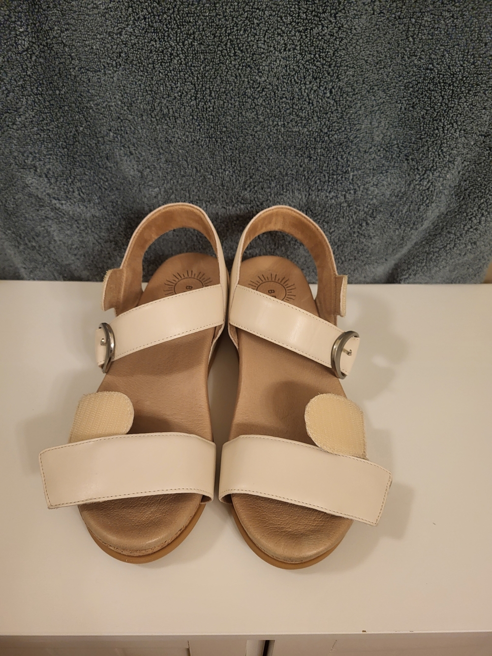 Brioso Women's Cream Adjustable Strap Leather Sandals